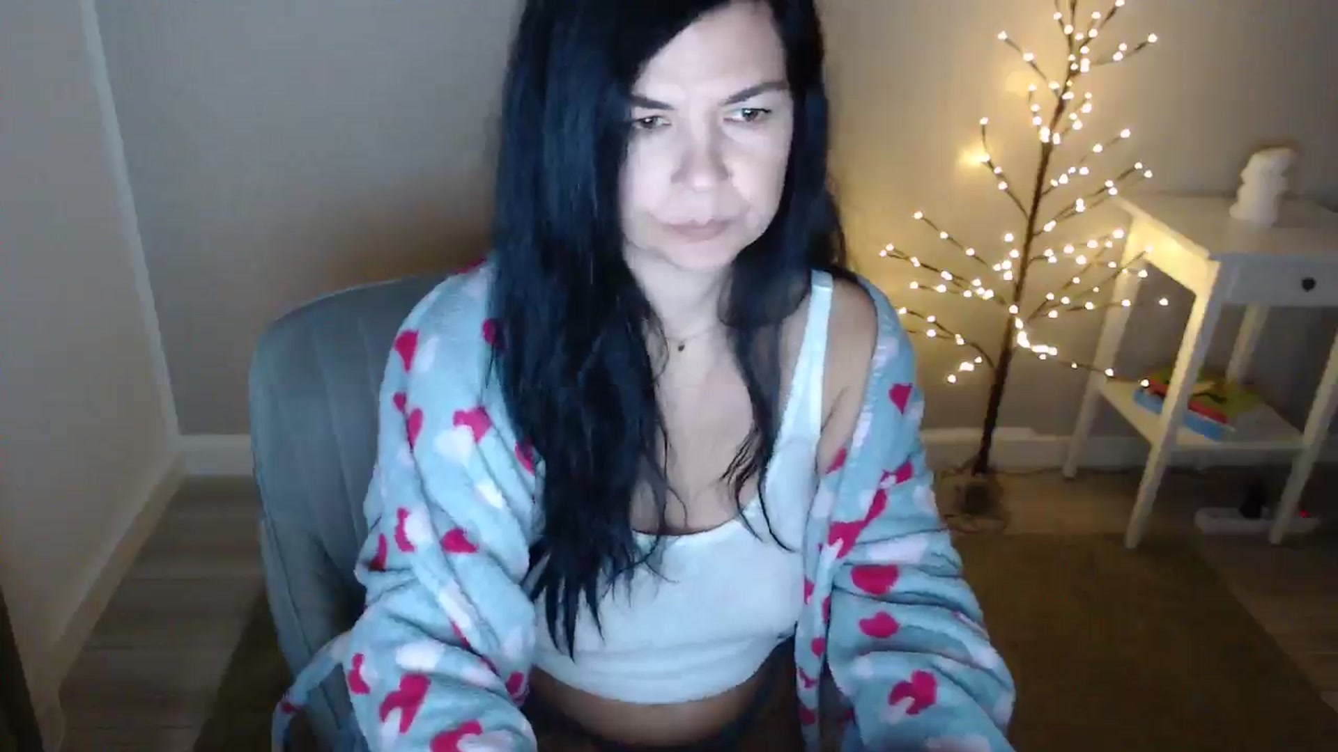 Gallery image thumbnail from Darkella's myfreecams stream on, 01/13/2025, 24:18 image 20 of 20