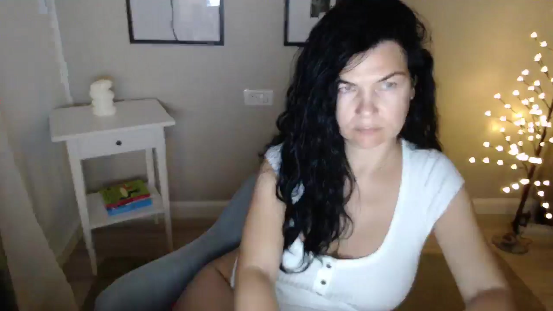 Gallery image thumbnail from Darkella's myfreecams stream on, 01/14/2025, 23:34 image 13 of 20