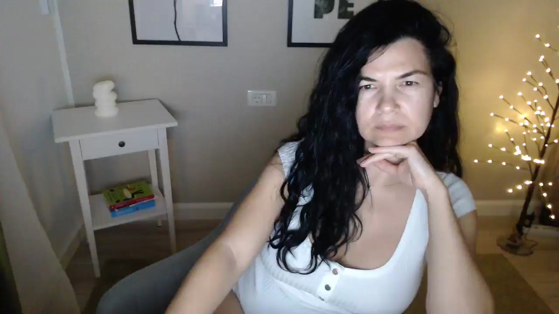 Gallery image thumbnail from Darkella's myfreecams stream on, 01/14/2025, 23:34 image 14 of 20