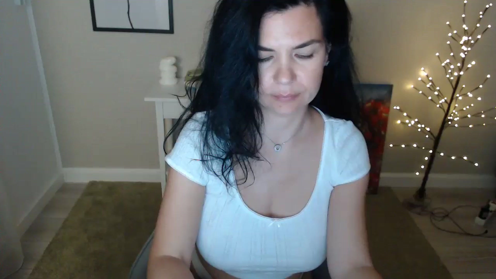 Gallery image thumbnail from Darkella's myfreecams stream on, 01/16/2025, 24:00 image 1 of 20