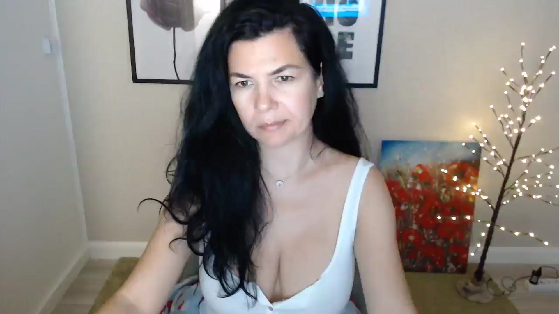 Gallery image thumbnail from Darkella's myfreecams stream on, 01/17/2025, 01:01 image 3 of 20