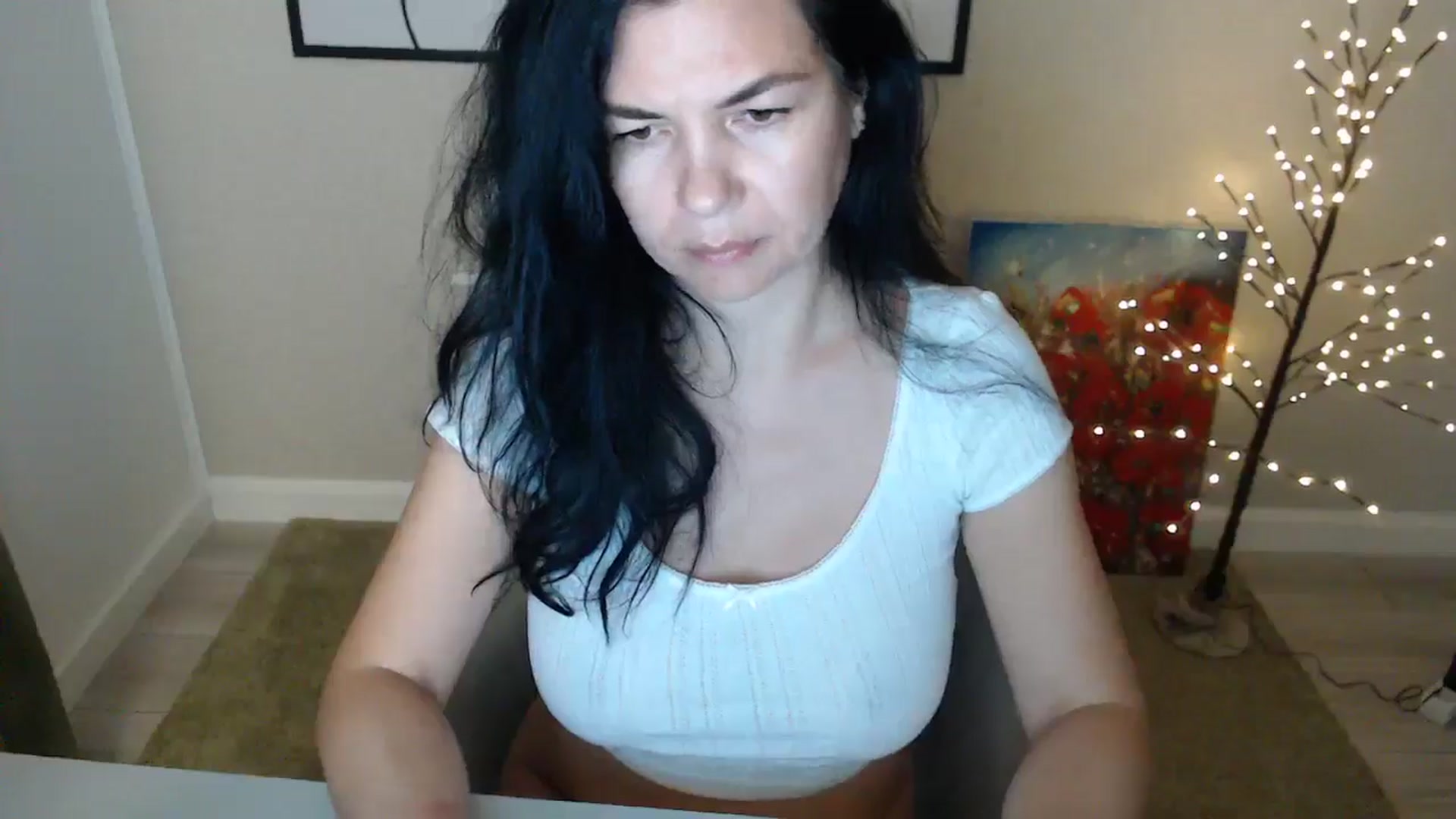 Gallery image thumbnail from Darkella's myfreecams stream on, 01/18/2025, 01:32 image 4 of 20