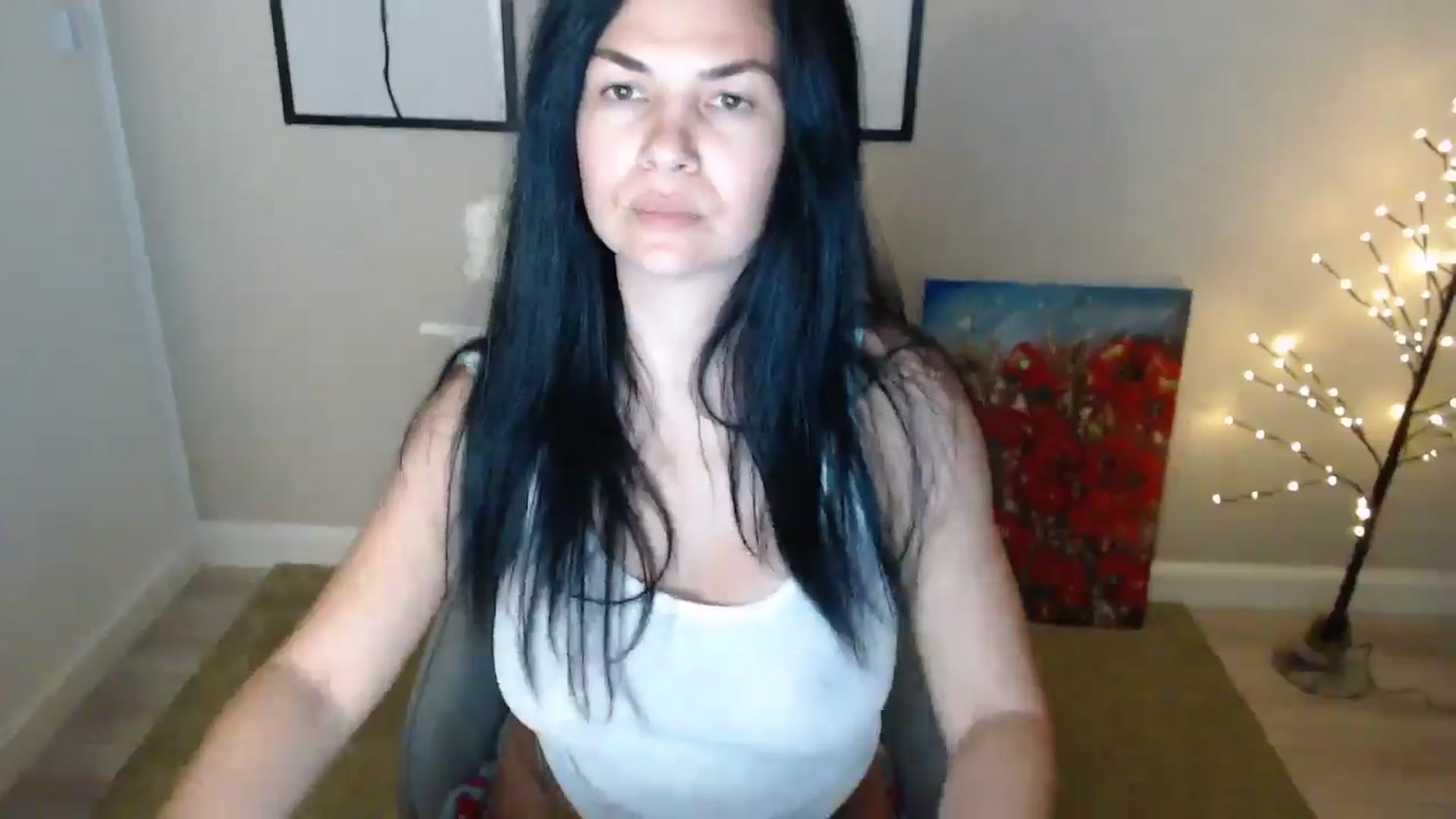Gallery image thumbnail from Darkella's myfreecams stream on, 01/19/2025, 01:25 image 15 of 20