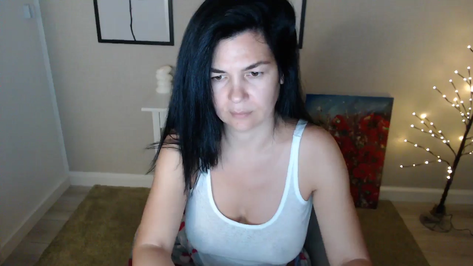 Gallery image thumbnail from Darkella's myfreecams stream on, 01/19/2025, 01:25 image 6 of 20