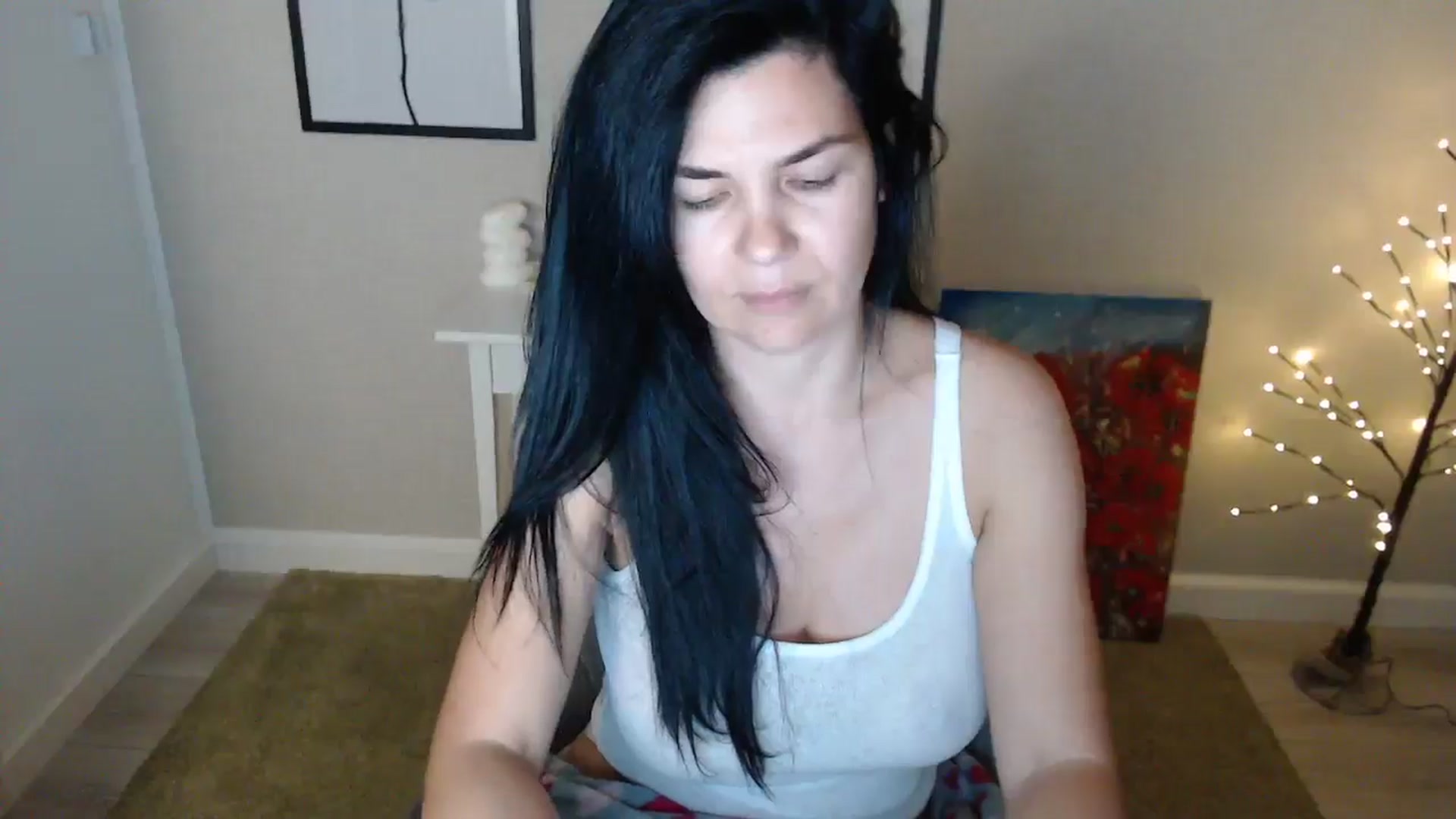 Gallery image thumbnail from Darkella's myfreecams stream on, 01/19/2025, 01:25 image 9 of 20