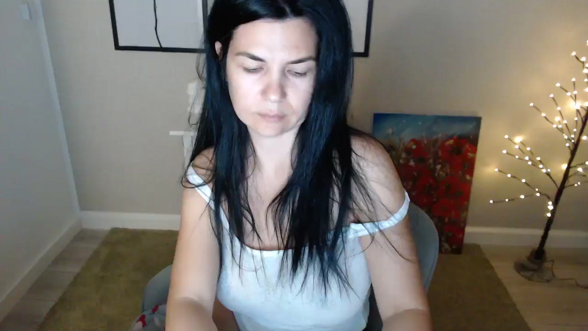 Gallery image thumbnail from Darkella's myfreecams stream on, 01/19/2025, 01:25 image 16 of 20