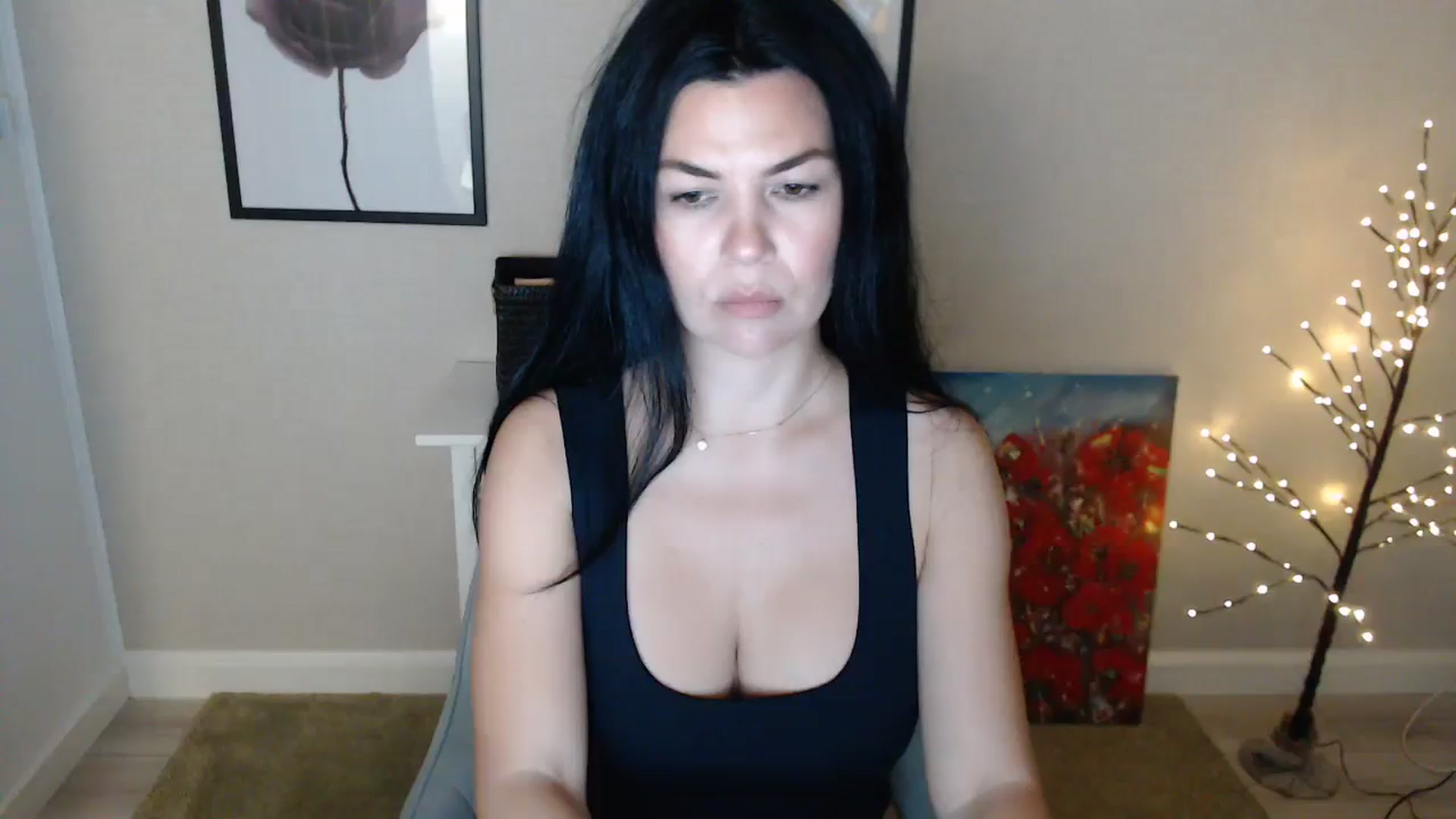 Gallery image thumbnail from Darkella's myfreecams stream on, 01/22/2025, 24:35 image 1 of 20