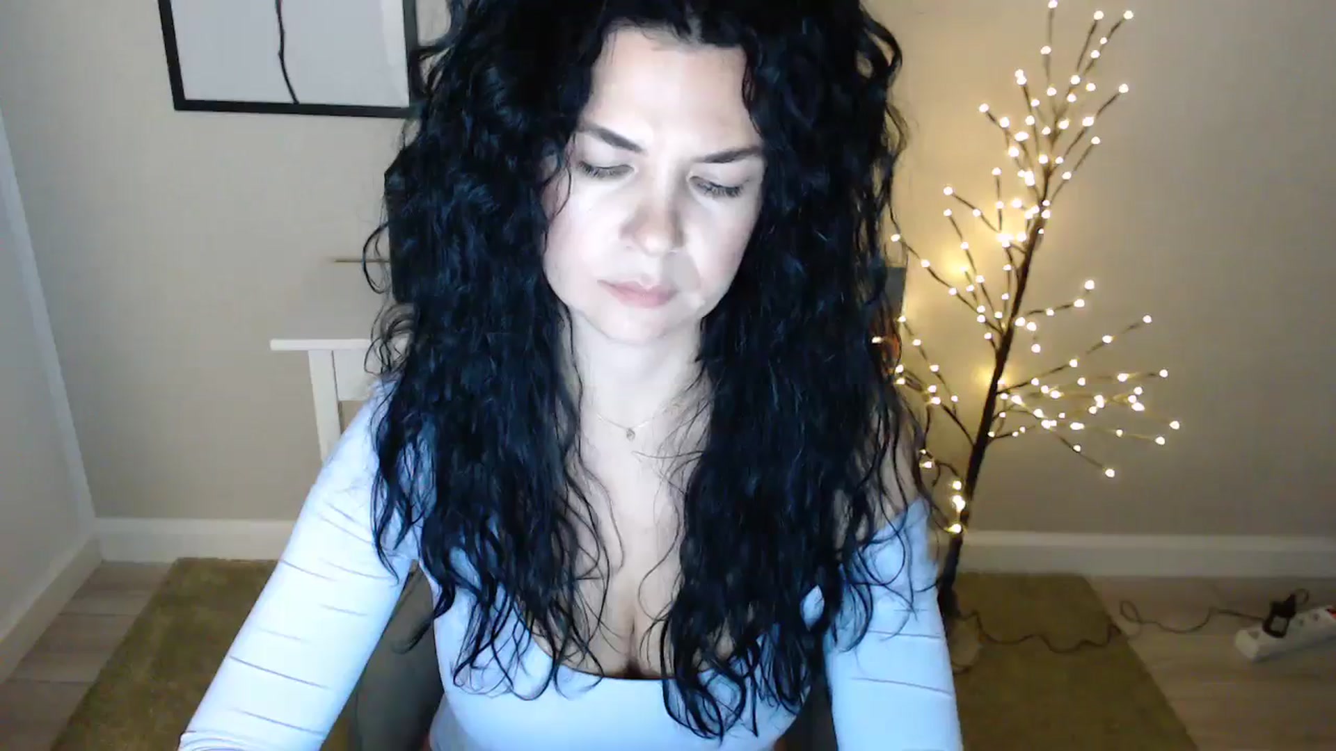Gallery image thumbnail from Darkella's myfreecams stream on, 01/23/2025, 24:21 image 8 of 20