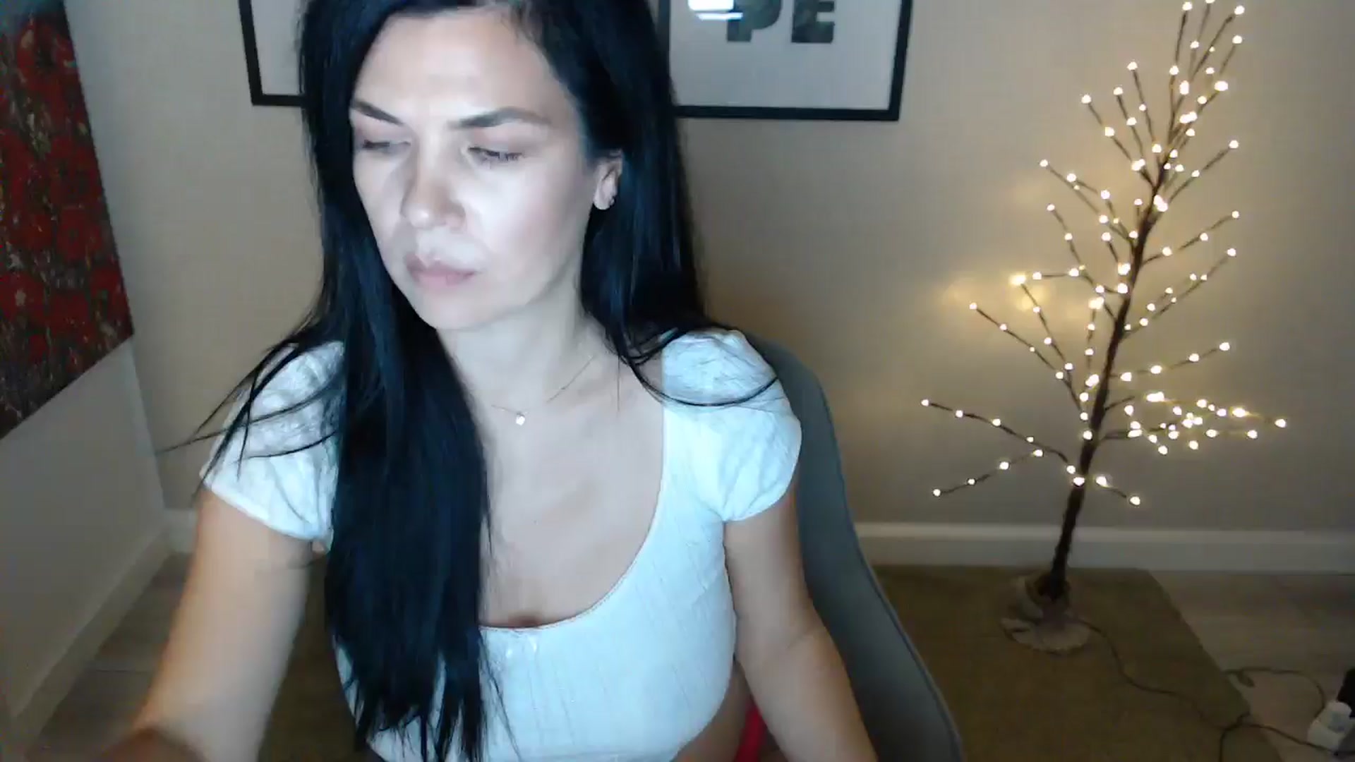 Gallery image thumbnail from Darkella's myfreecams stream on, 01/27/2025, 24:51 image 15 of 20