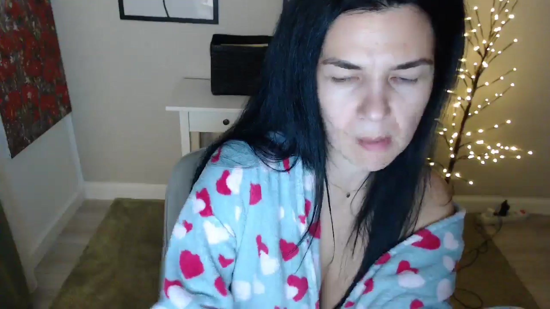 Gallery image thumbnail from Darkella's myfreecams stream on, 01/28/2025, 24:31 image 10 of 20