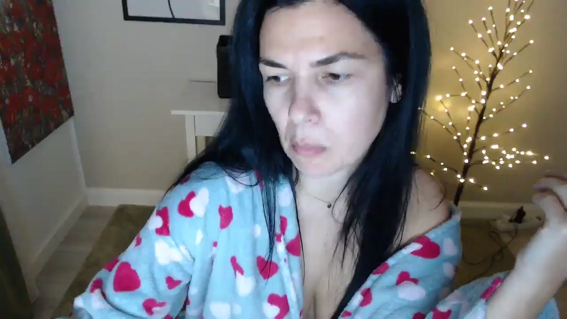 Gallery image thumbnail from Darkella's myfreecams stream on, 01/28/2025, 24:31 image 9 of 20