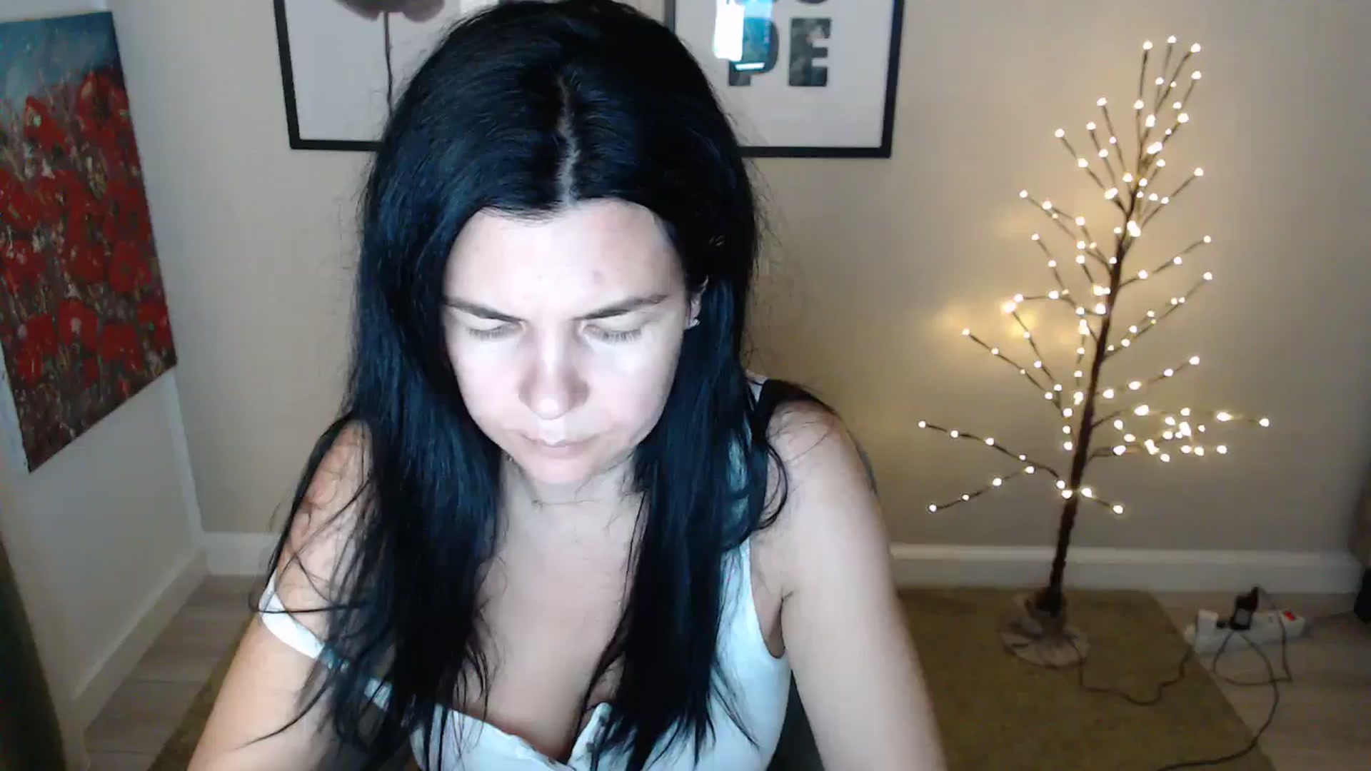 Gallery image thumbnail from Darkella's myfreecams stream on, 01/29/2025, 24:37 image 7 of 20