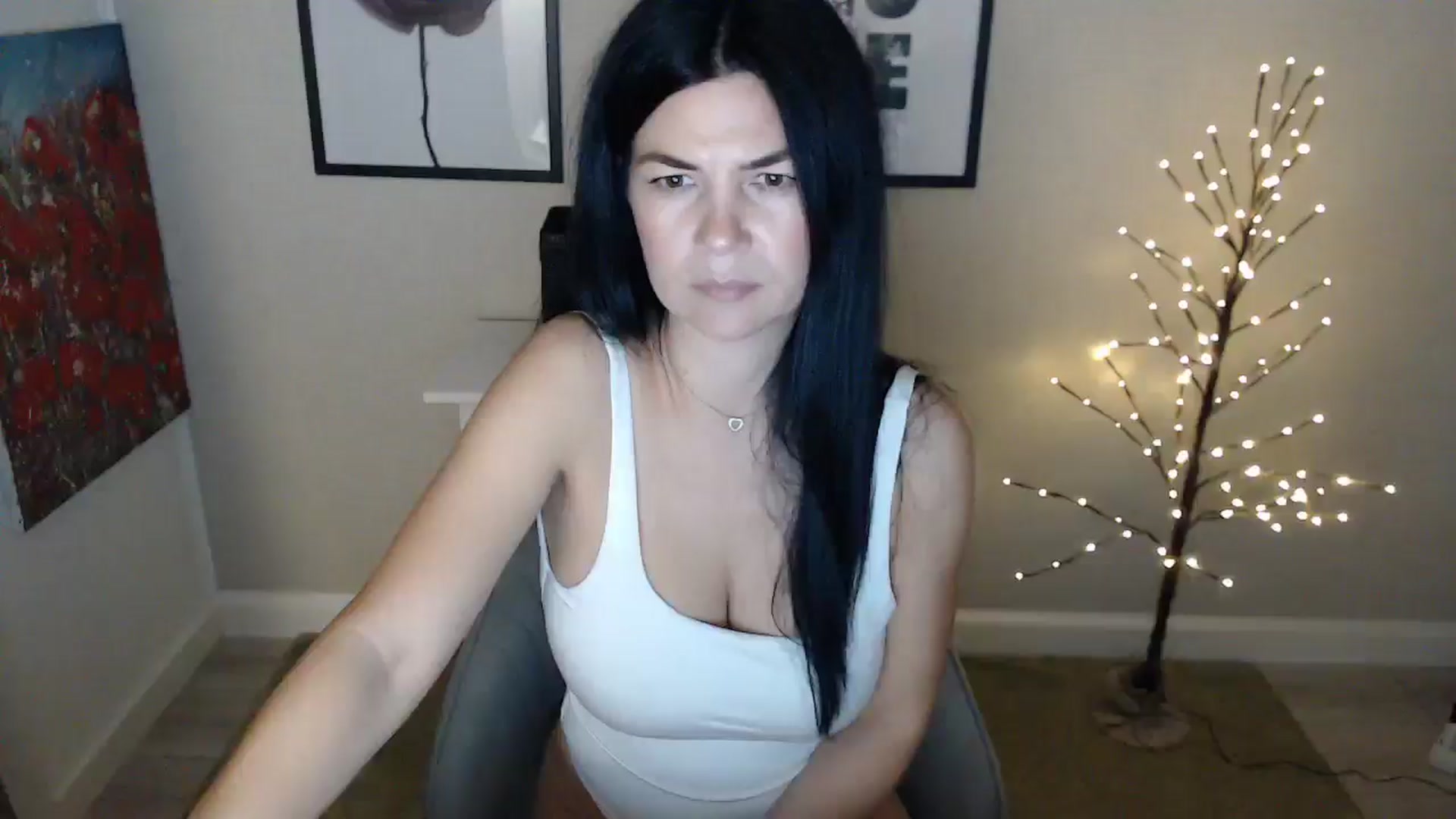 Gallery image thumbnail from Darkella's myfreecams stream on, 02/01/2025, 01:47 image 2 of 20