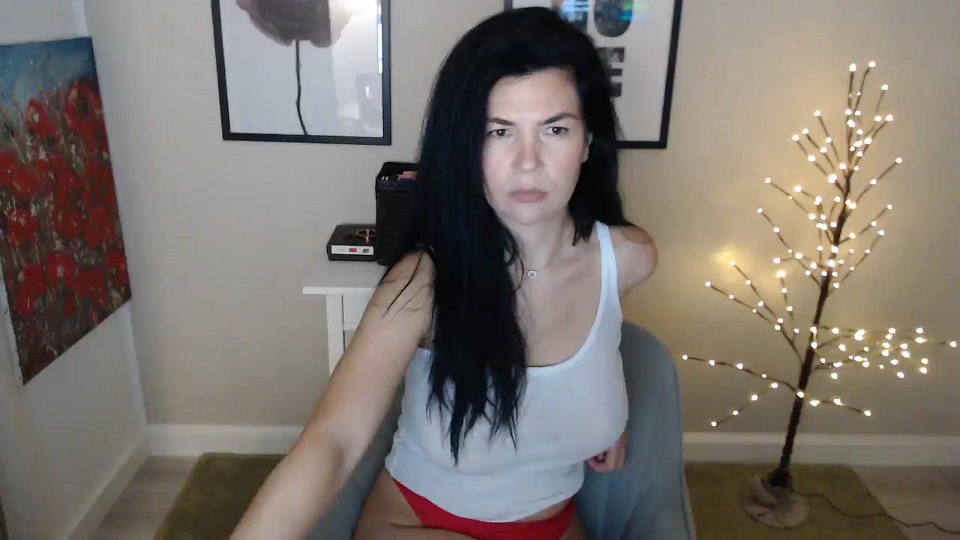 Gallery image thumbnail from Darkella's myfreecams stream on, 02/06/2025, 24:36 image 12 of 20