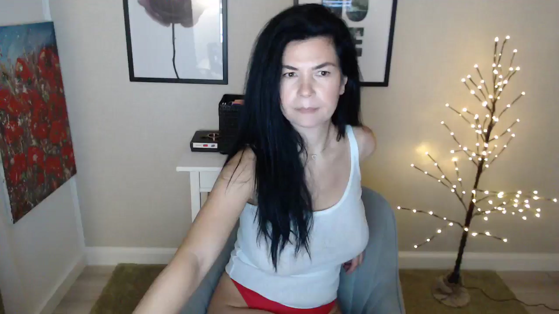 Gallery image thumbnail from Darkella's myfreecams stream on, 02/06/2025, 24:36 image 11 of 20