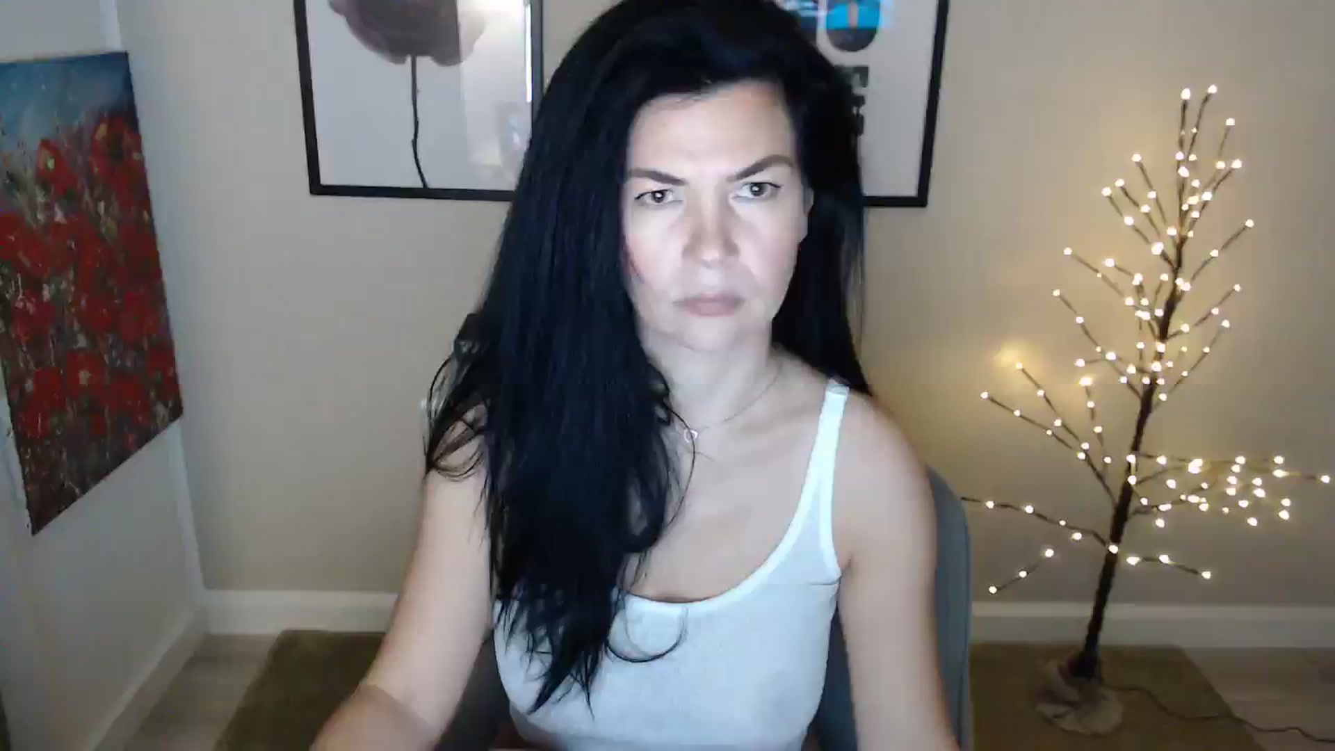 Gallery image thumbnail from Darkella's myfreecams stream on, 02/06/2025, 24:36 image 3 of 20