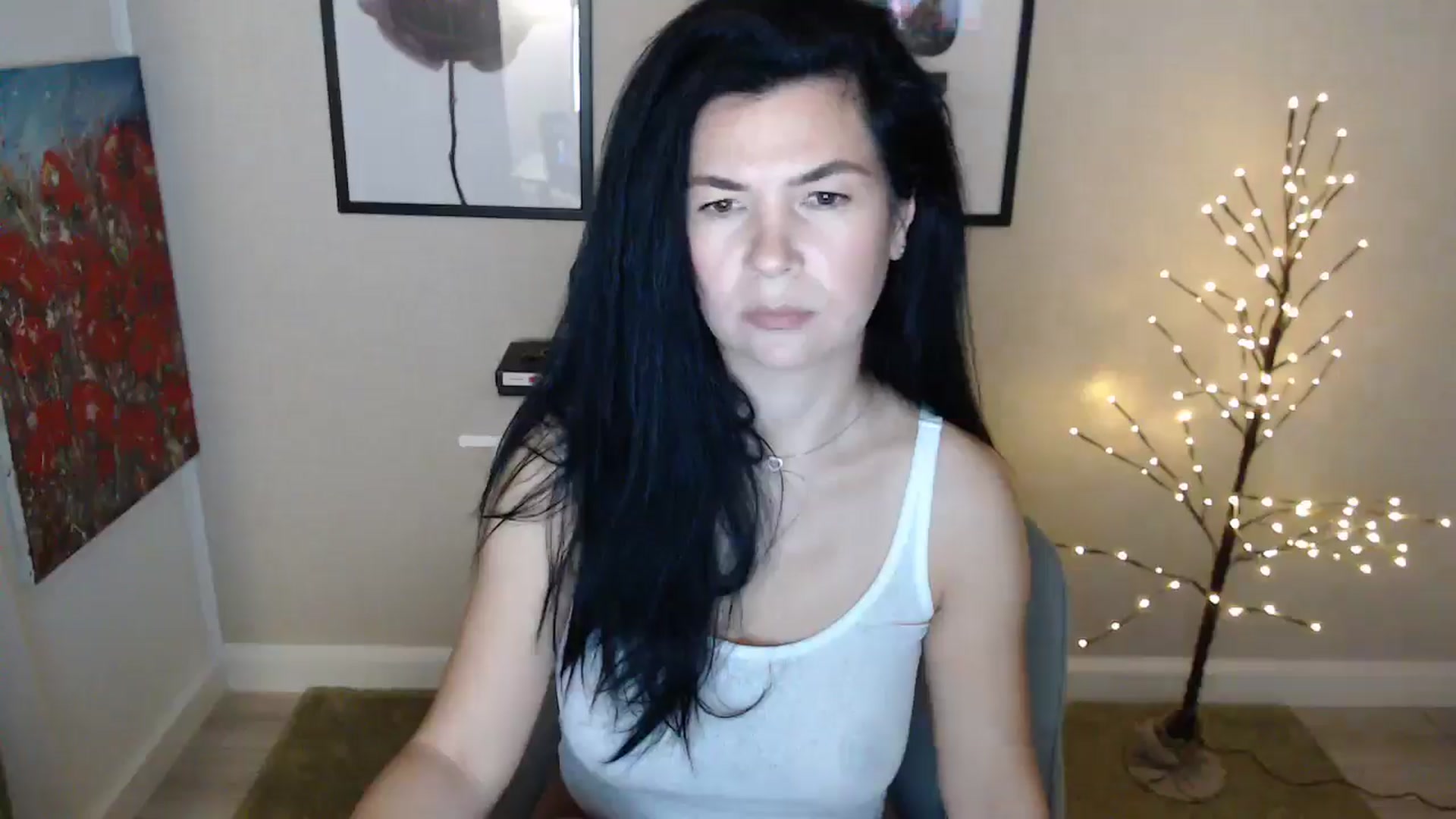 Gallery image thumbnail from Darkella's myfreecams stream on, 02/06/2025, 24:36 image 4 of 20