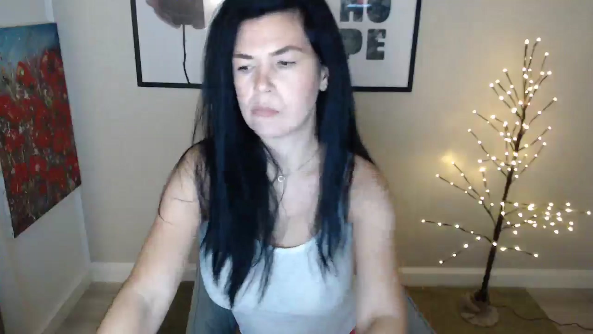Gallery image thumbnail from Darkella's myfreecams stream on, 02/06/2025, 24:36 image 17 of 20