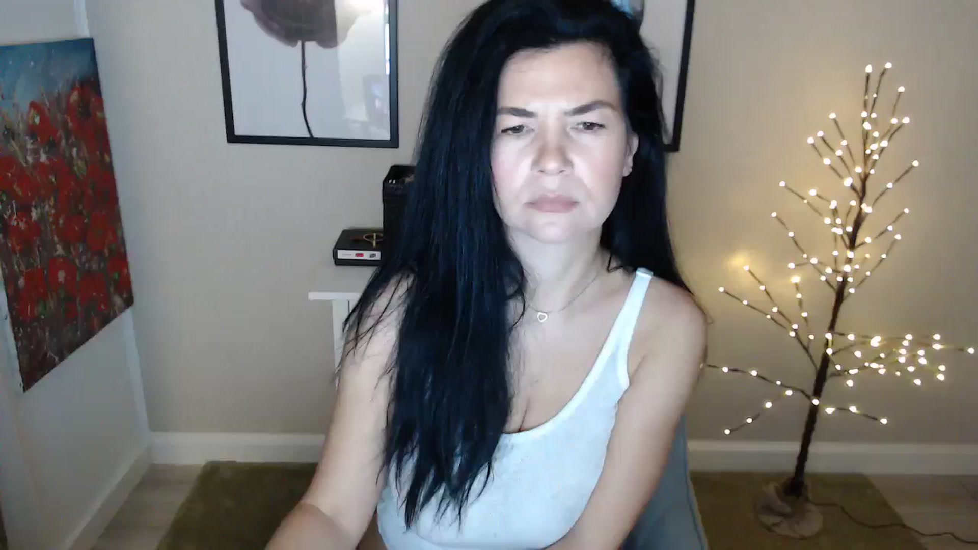 Gallery image thumbnail from Darkella's myfreecams stream on, 02/06/2025, 24:36 image 9 of 20