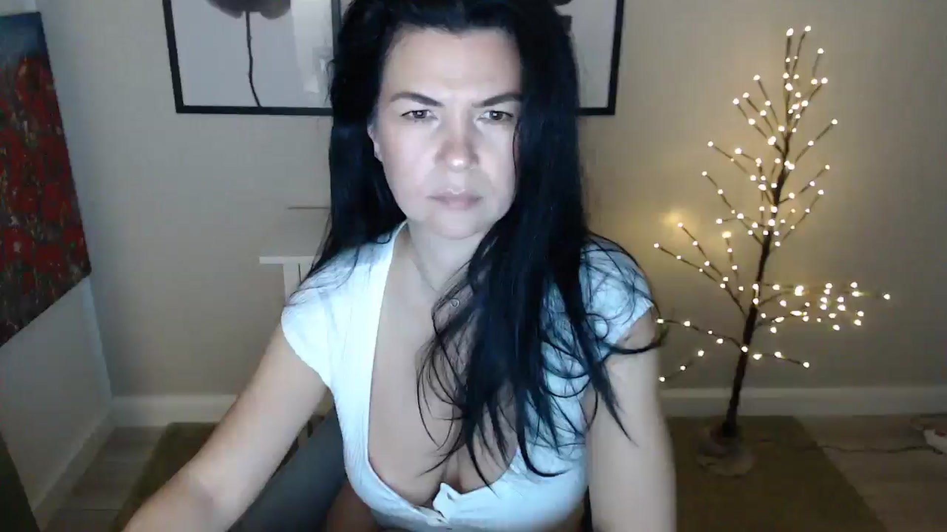 Gallery image thumbnail from Darkella's myfreecams stream on, 02/09/2025, 24:23 image 17 of 20