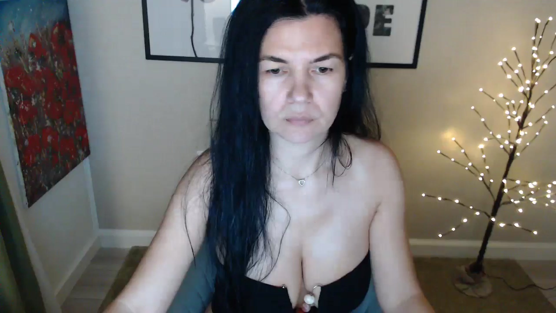 Gallery image thumbnail from Darkella's myfreecams stream on, 02/13/2025, 01:58 image 8 of 20