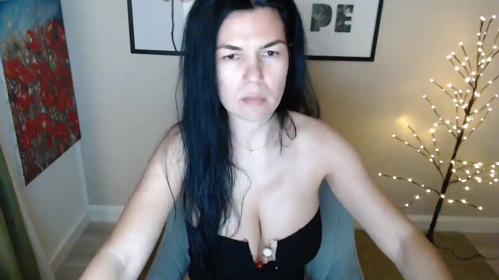 Gallery image thumbnail from Darkella's myfreecams stream on, 02/13/2025, 01:58 image 7 of 20