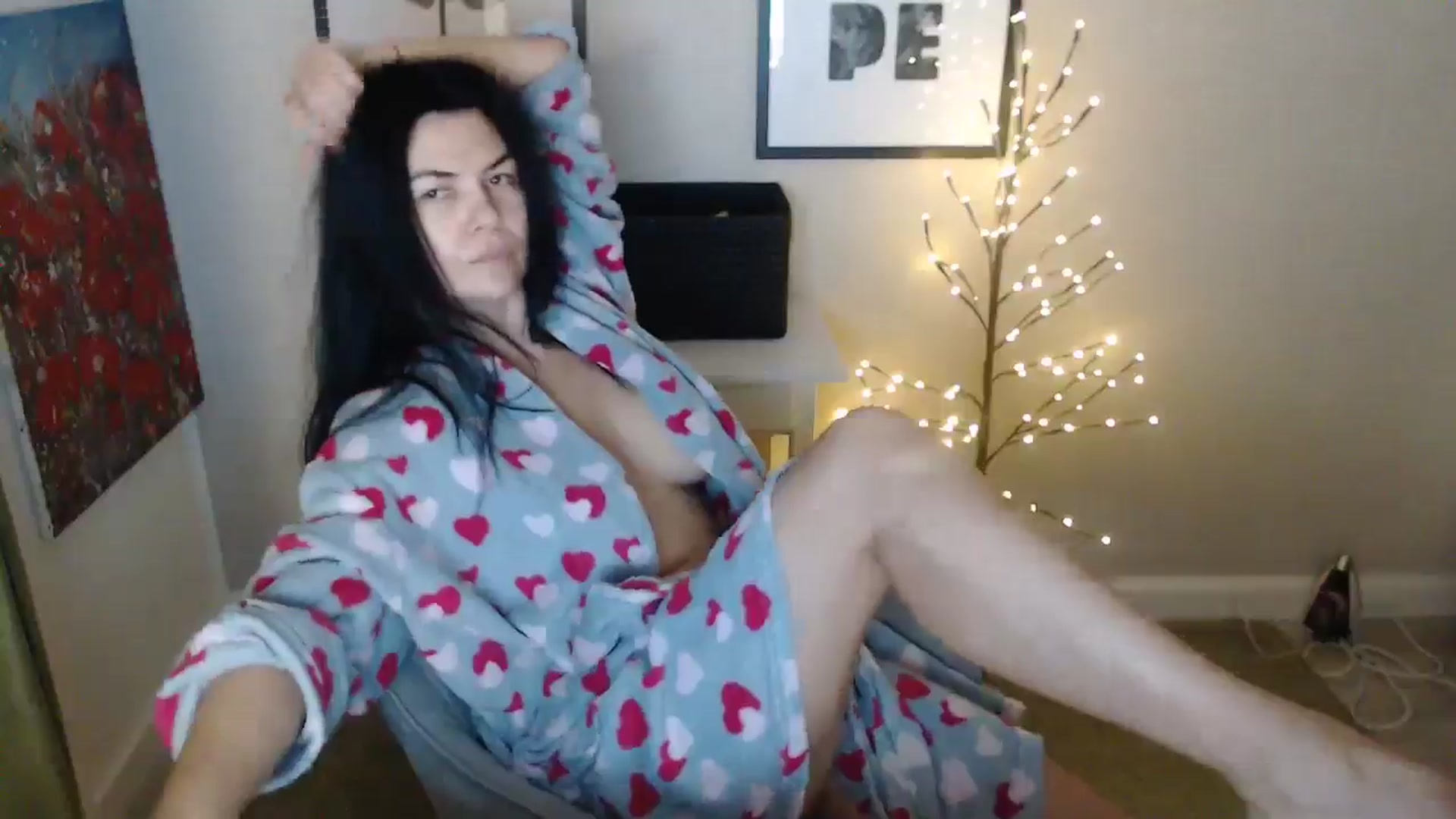 Gallery image thumbnail from Darkella's myfreecams stream on, 02/27/2025, 01:03 image 12 of 20