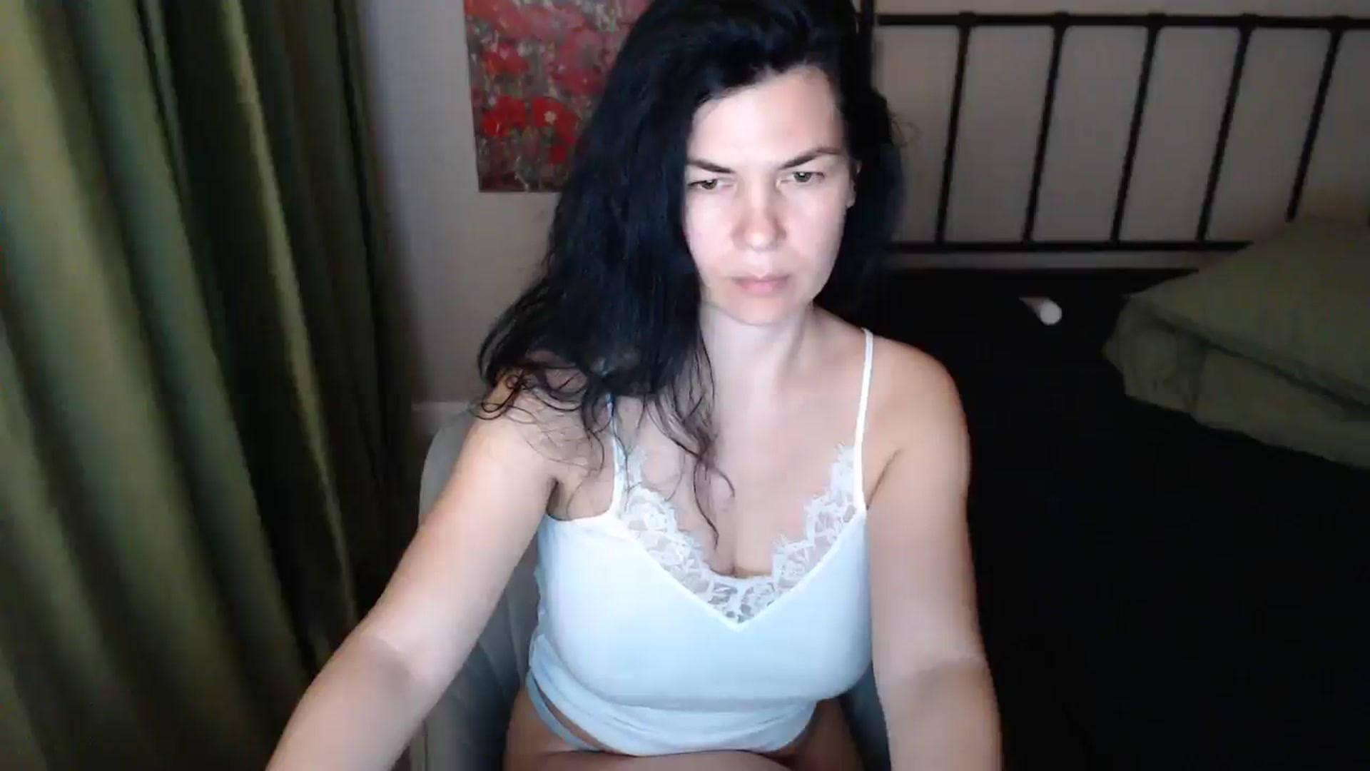 Gallery image thumbnail from Darkella's myfreecams stream on, 04/17/2025, 24:44 image 10 of 20