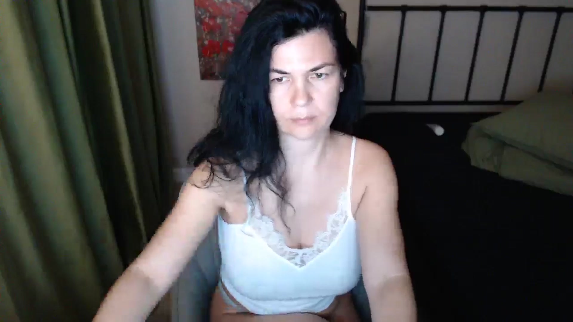 Gallery image thumbnail from Darkella's myfreecams stream on, 04/17/2025, 24:44 image 11 of 20