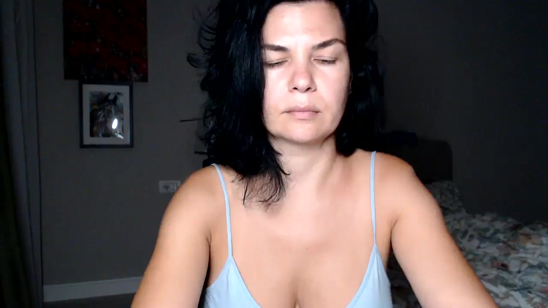 Gallery image thumbnail from Darkella's myfreecams stream on, 08/31/2025, 23:03 image 17 of 20