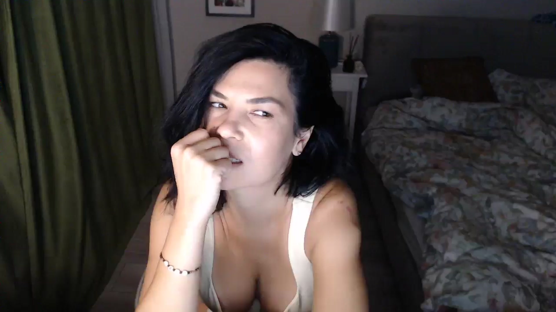 Gallery image thumbnail from Darkella's myfreecams stream on, 09/06/2025, 23:36 image 18 of 20