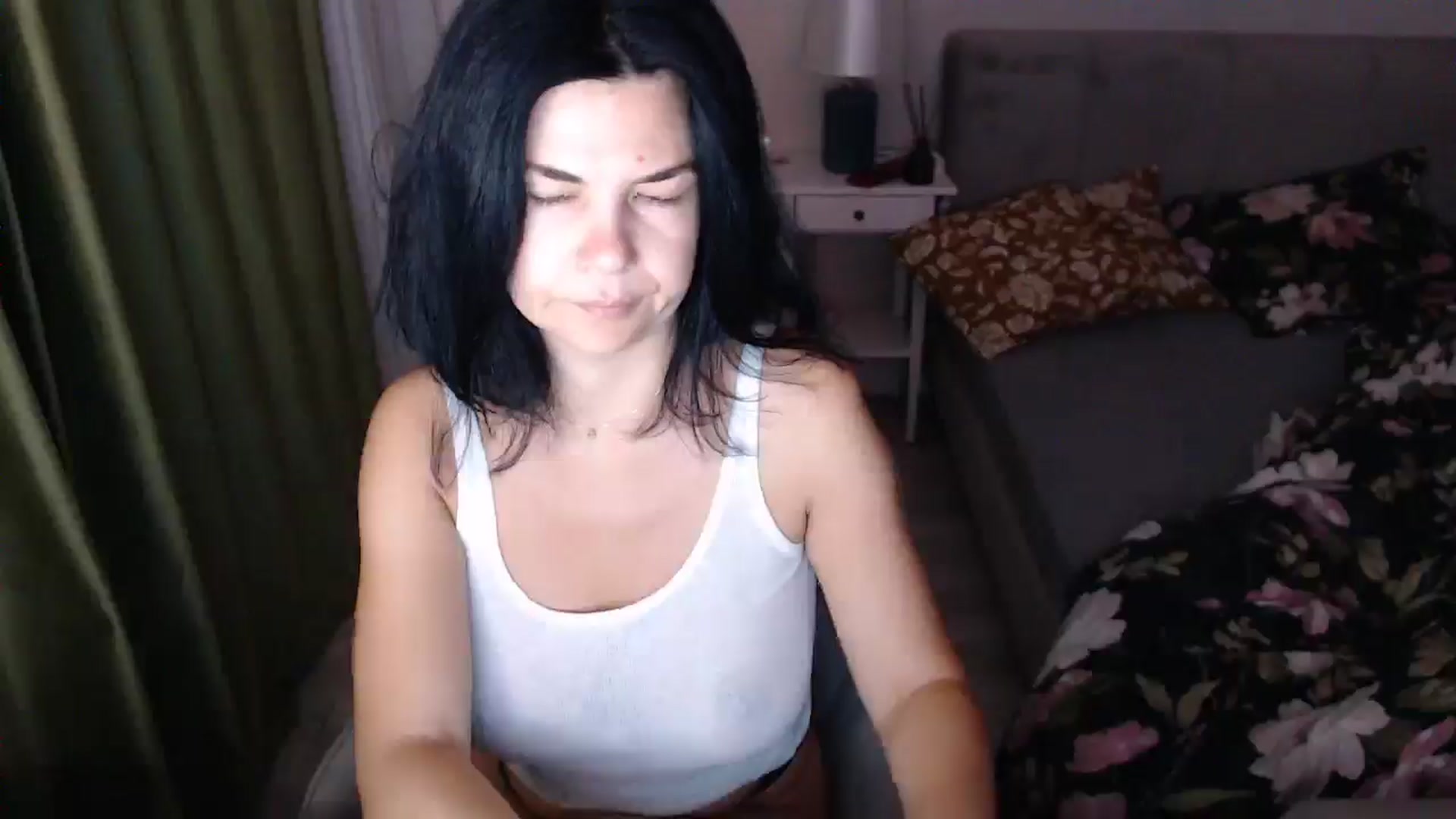 Gallery image thumbnail from Darkella's myfreecams stream on, 09/23/2025, 21:33 image 10 of 20