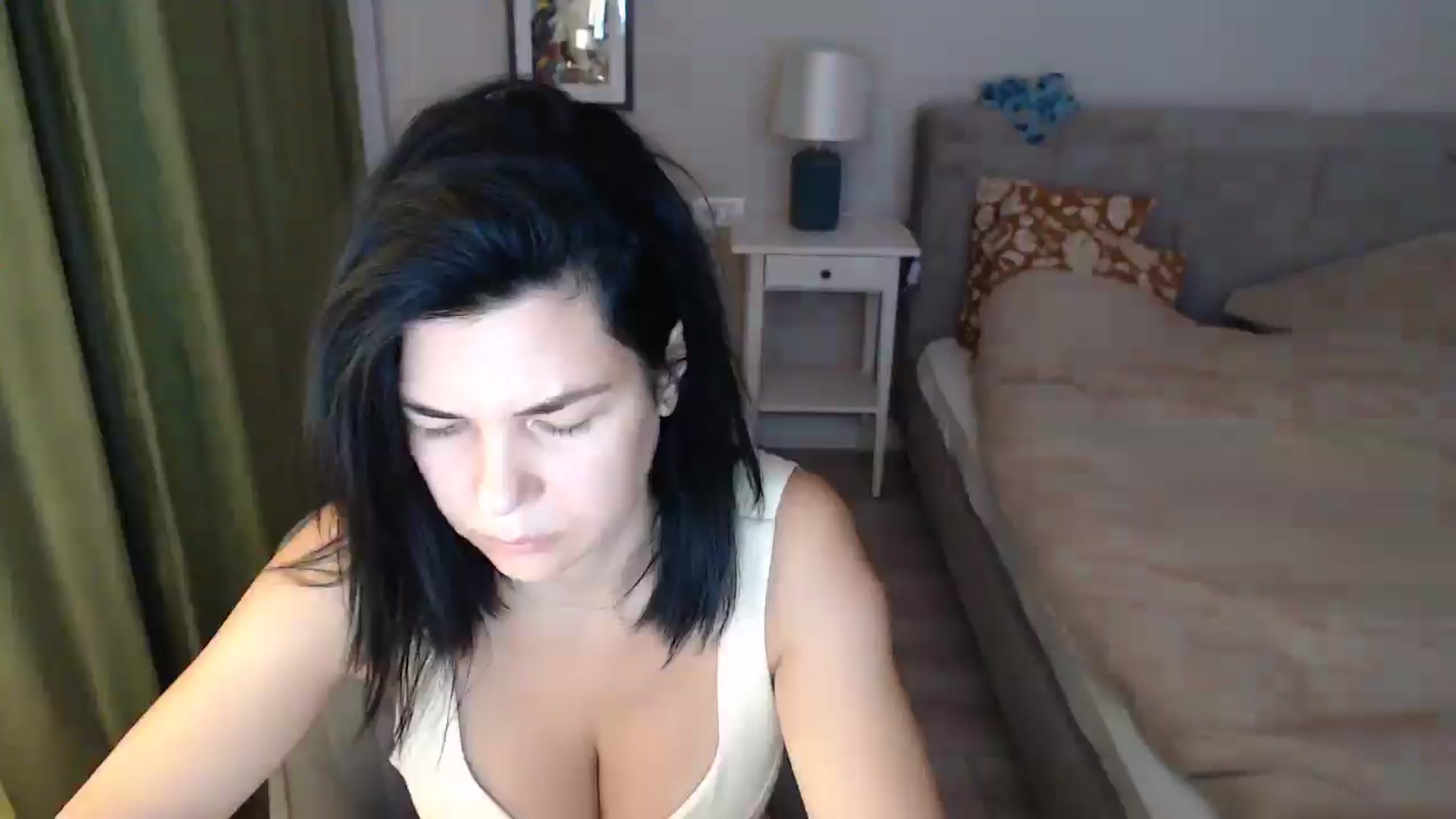 Gallery image thumbnail from Darkella's myfreecams stream on, 10/31/2025, 14:43 image 17 of 20