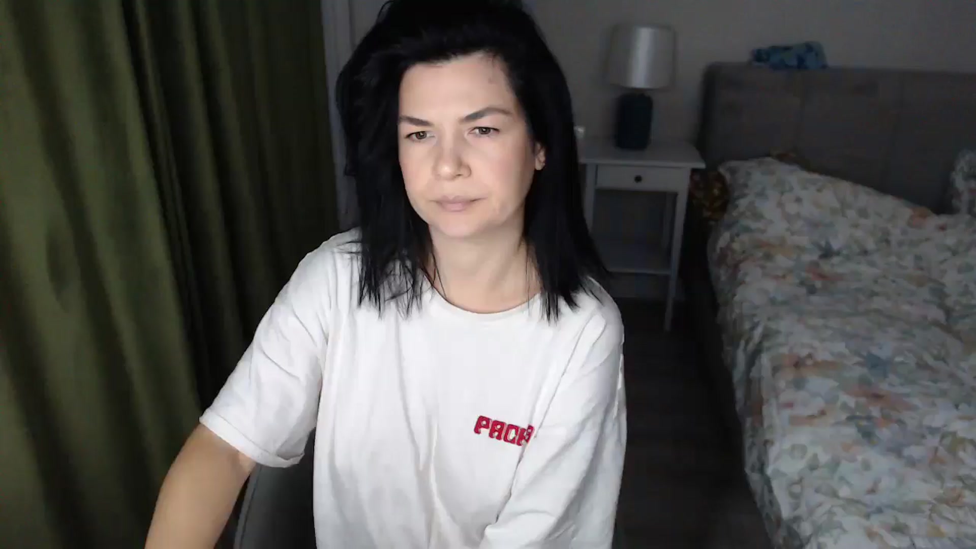 Gallery image thumbnail from Darkella's myfreecams stream on, 11/04/2025, 24:01 image 3 of 20