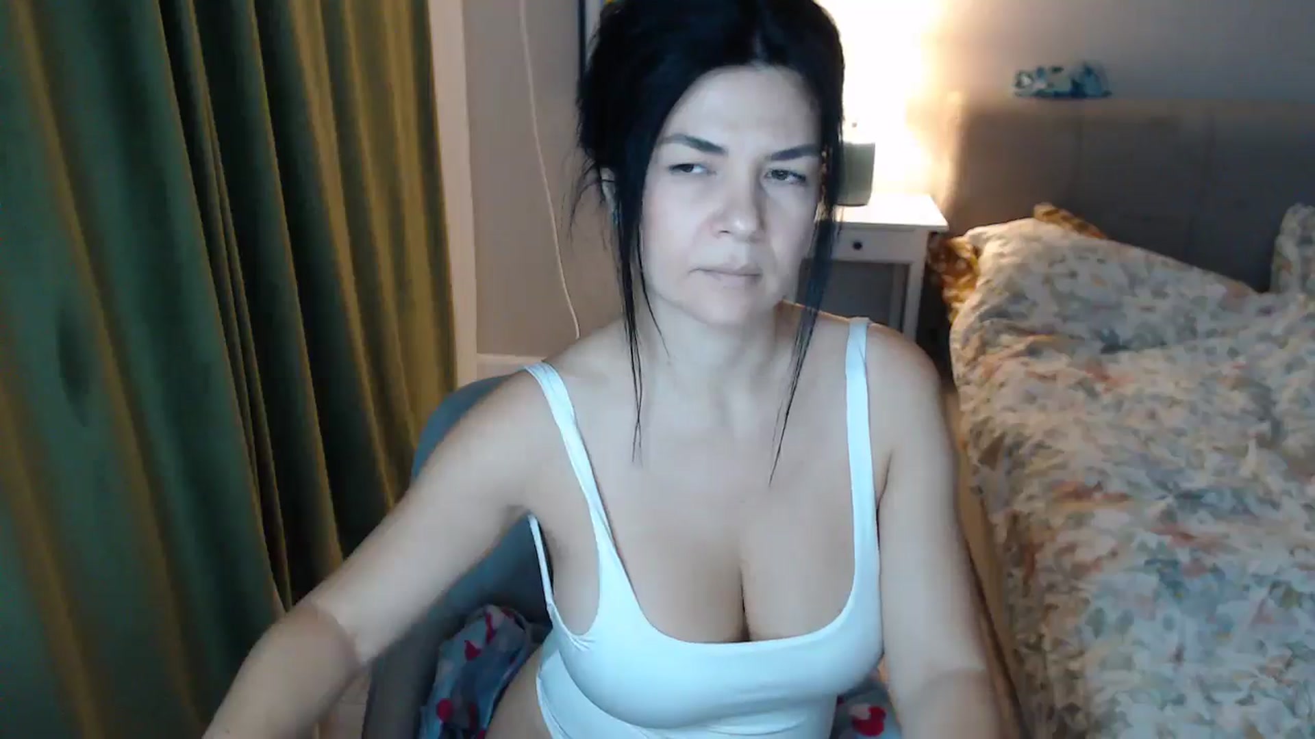 Gallery image thumbnail from Darkella's myfreecams stream on, 11/04/2025, 03:25 image 10 of 20