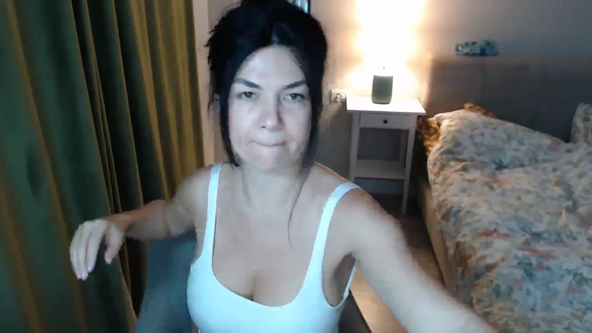 Gallery image thumbnail from Darkella's myfreecams stream on, 11/04/2025, 03:25 image 3 of 20