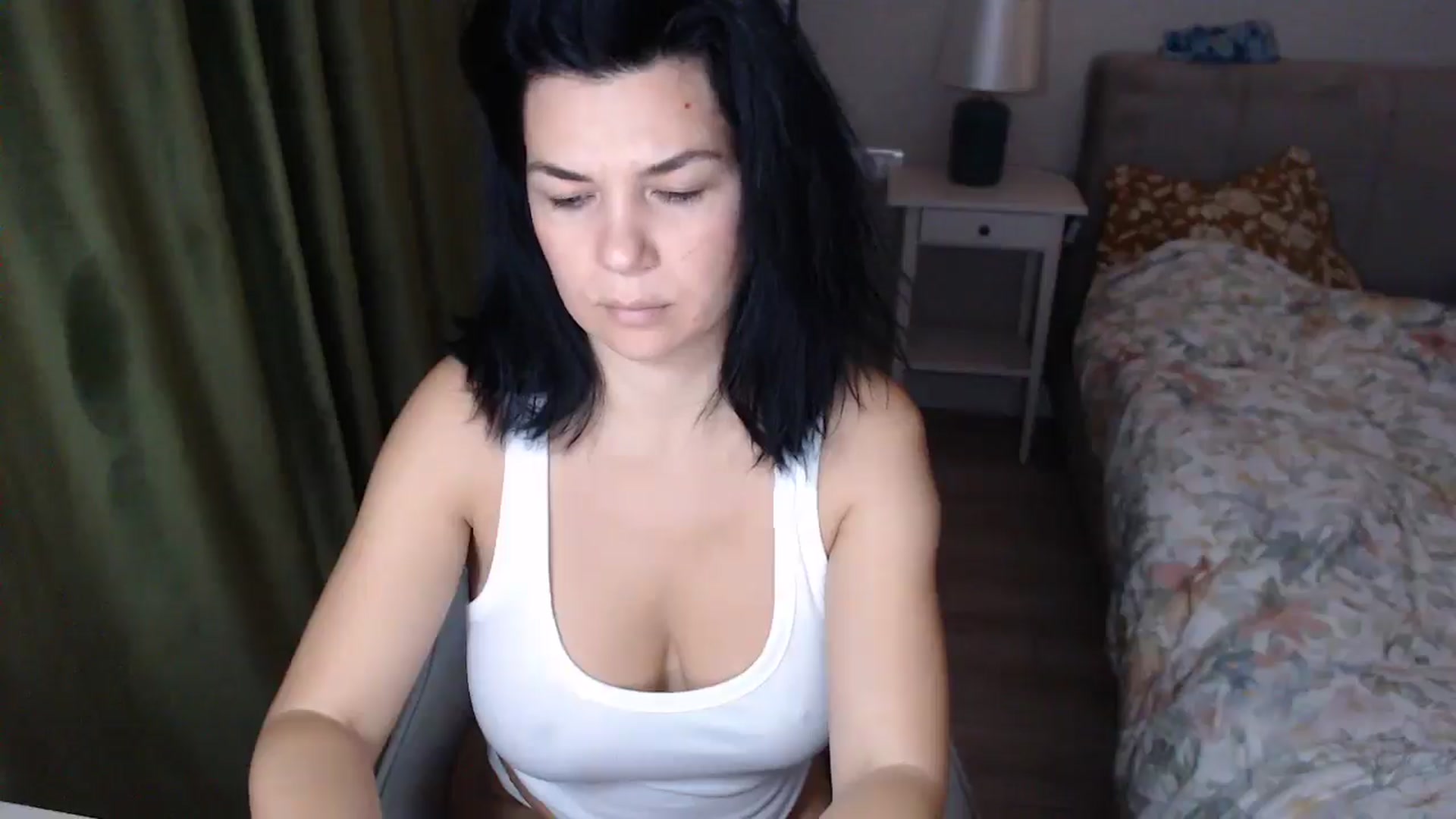 Gallery image thumbnail from Darkella's myfreecams stream on, 11/05/2025, 01:53 image 16 of 20