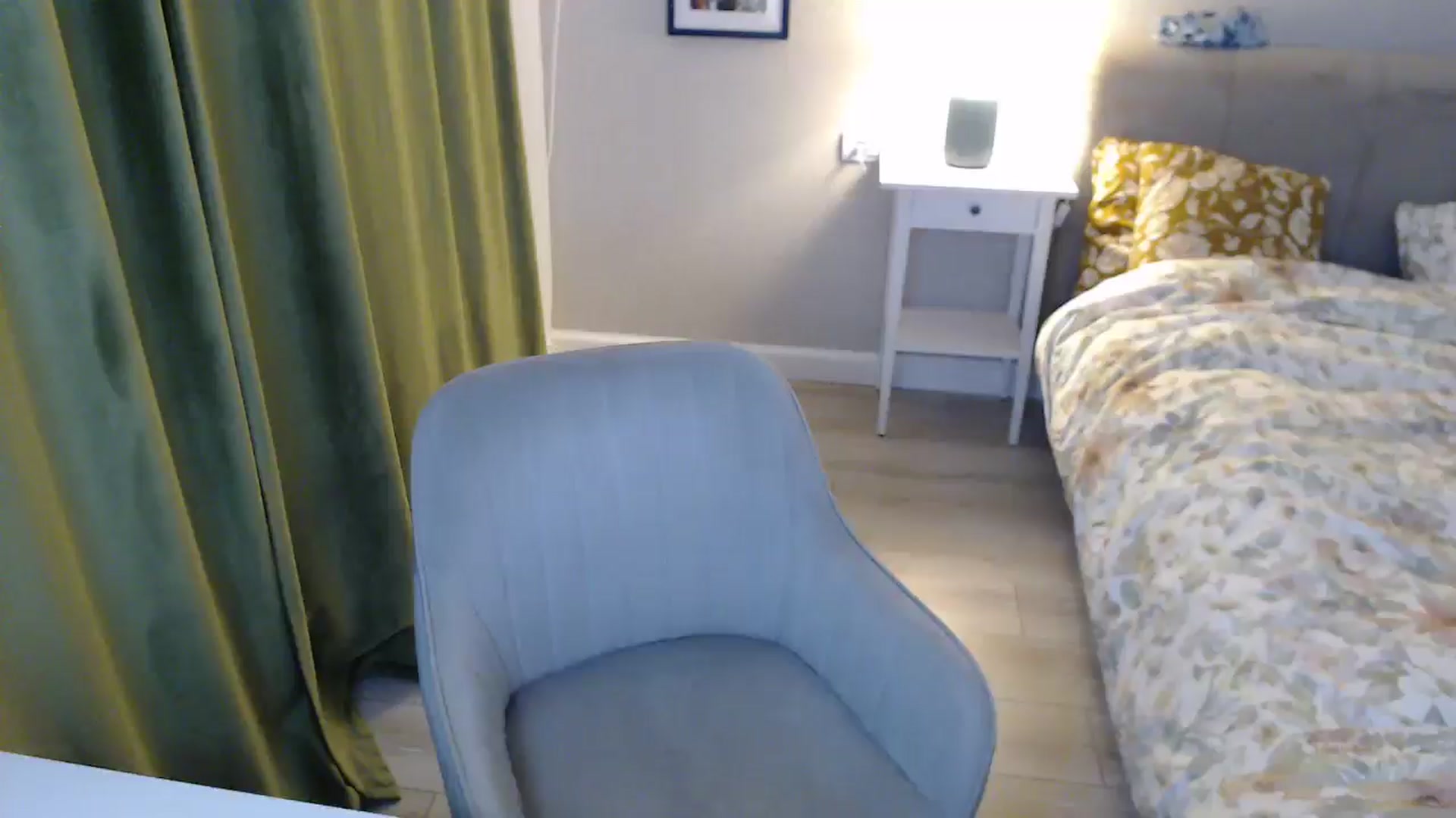Gallery image thumbnail from Darkella's myfreecams stream on, 11/09/2025, 01:40 image 3 of 20