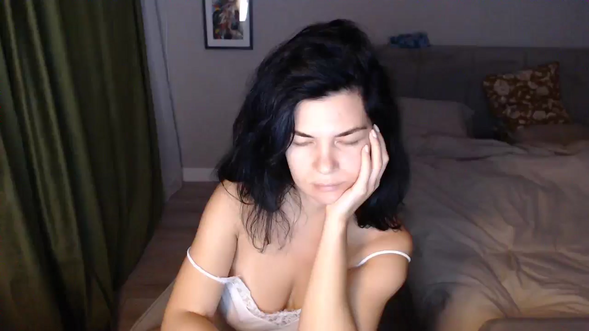 Gallery image thumbnail from Darkella's myfreecams stream on, 11/18/2025, 24:04 image 11 of 20