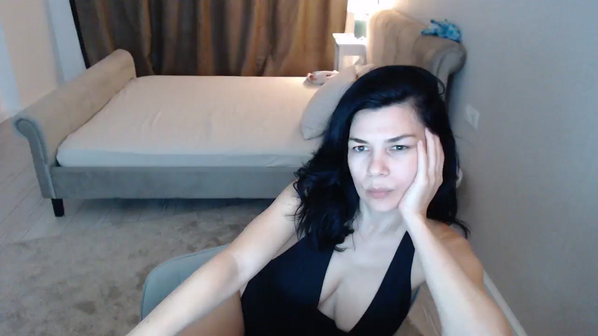 Gallery image thumbnail from Darkella's myfreecams stream on, 03/31/2026, 01:11 image 17 of 20