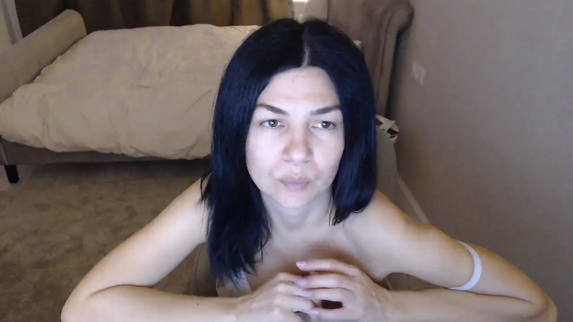 Gallery image thumbnail from Darkella's myfreecams stream on, 04/16/2026, 23:05 image 14 of 20