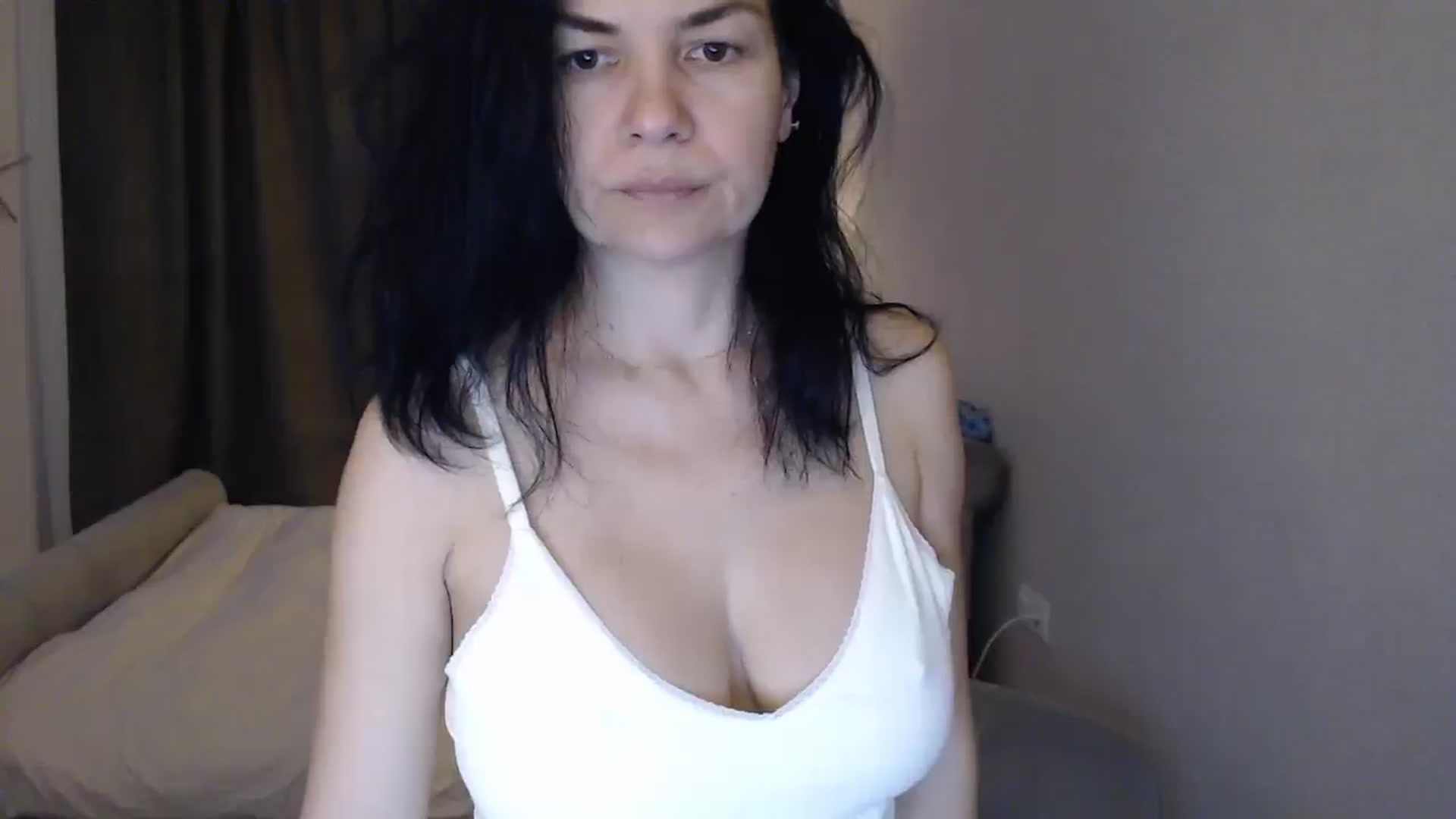 Gallery image thumbnail from Darkella's myfreecams stream on, 04/19/2026, 24:42 image 19 of 20