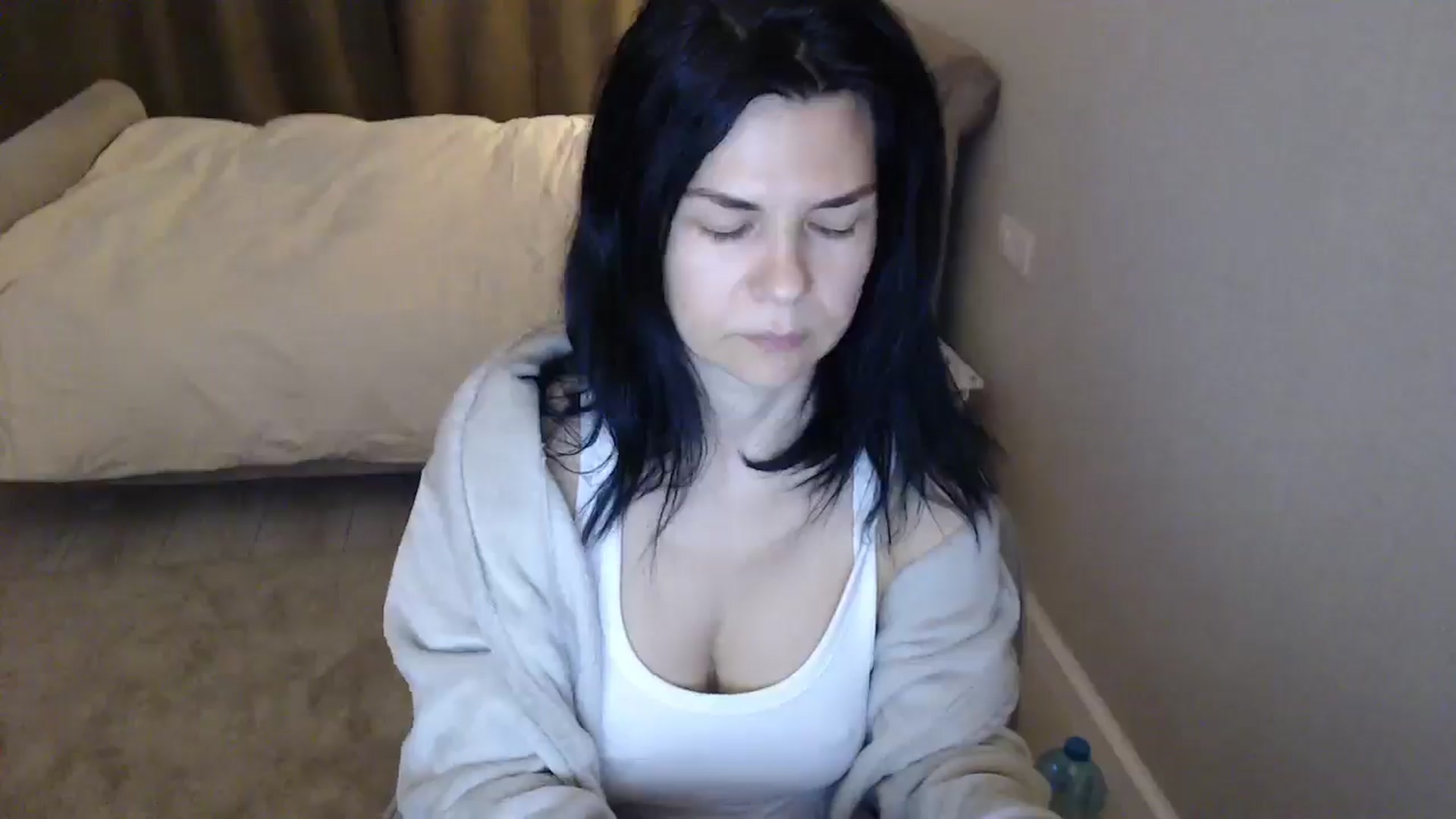 Gallery image thumbnail from Darkella's myfreecams stream on, 05/02/2026, 24:58 image 6 of 20