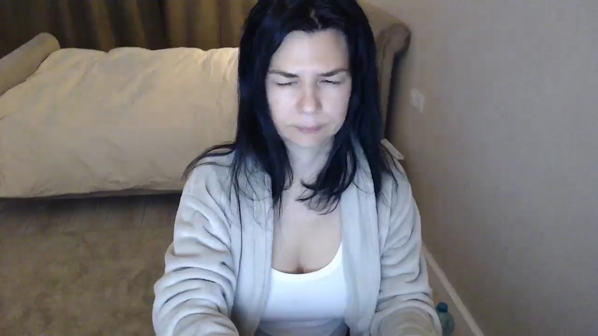 Gallery image thumbnail from Darkella's myfreecams stream on, 05/02/2026, 24:58 image 3 of 20