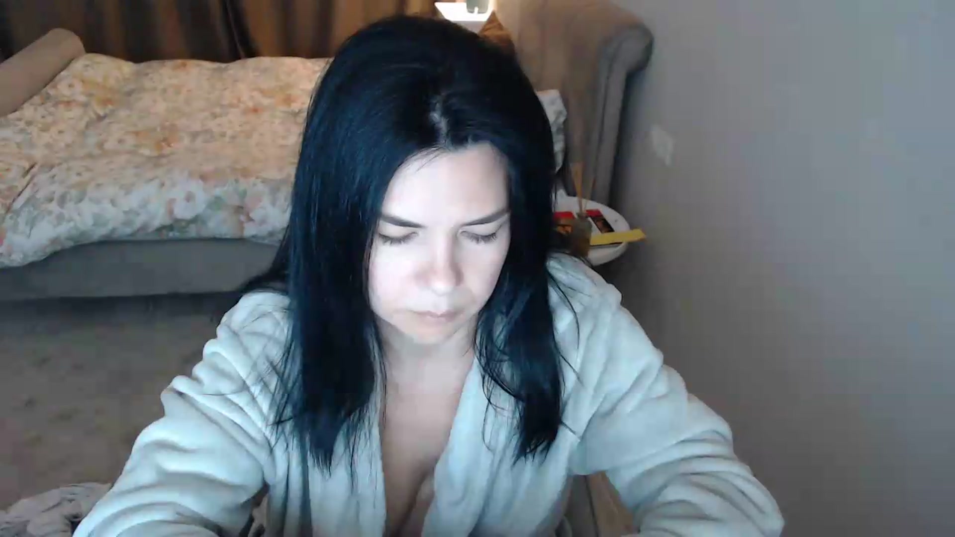 Gallery image thumbnail from Darkella's myfreecams stream on, 05/14/2026, 24:48 image 17 of 20