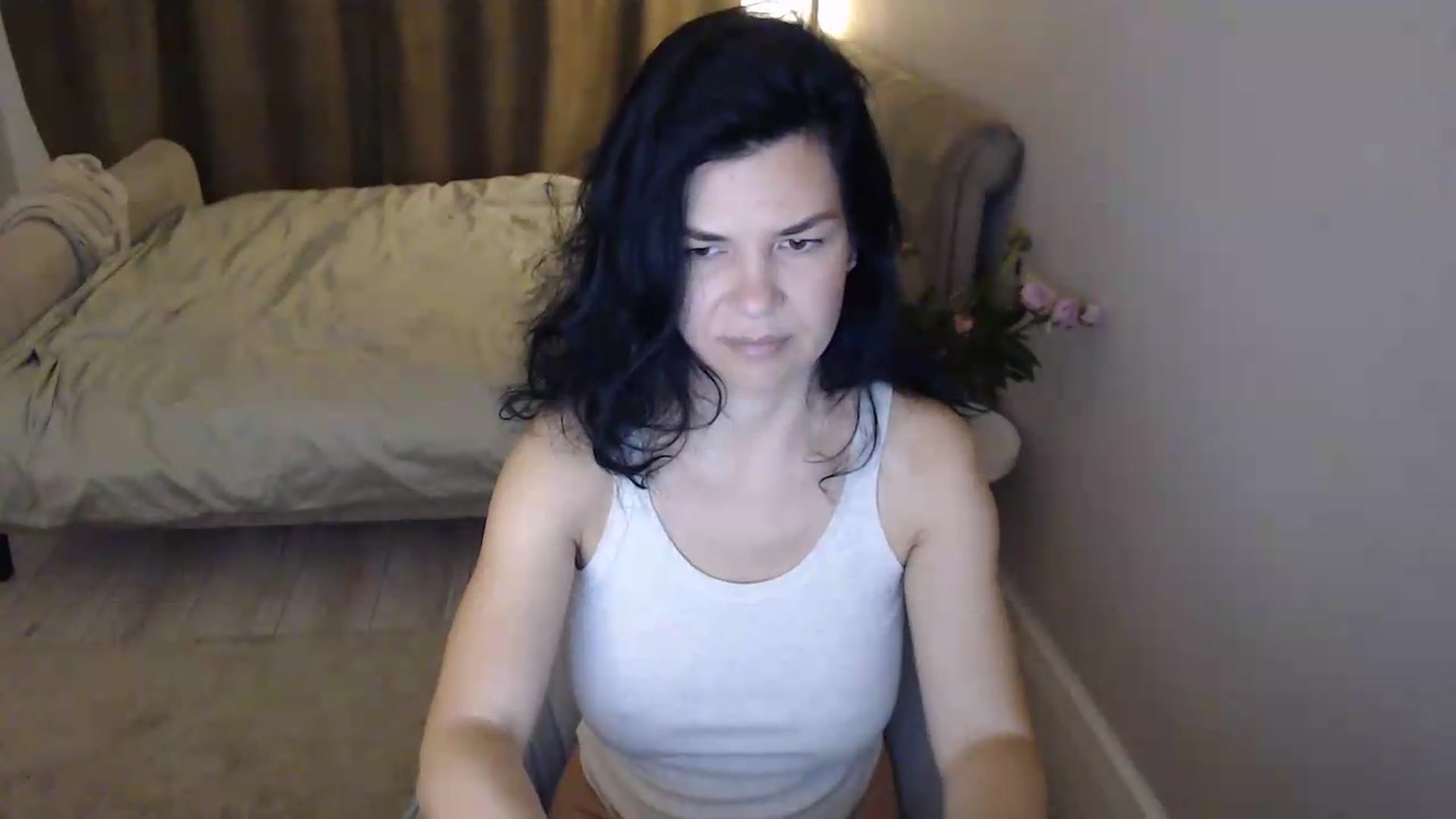 Gallery image thumbnail from Darkella's myfreecams stream on, 05/17/2026, 23:18 image 3 of 20
