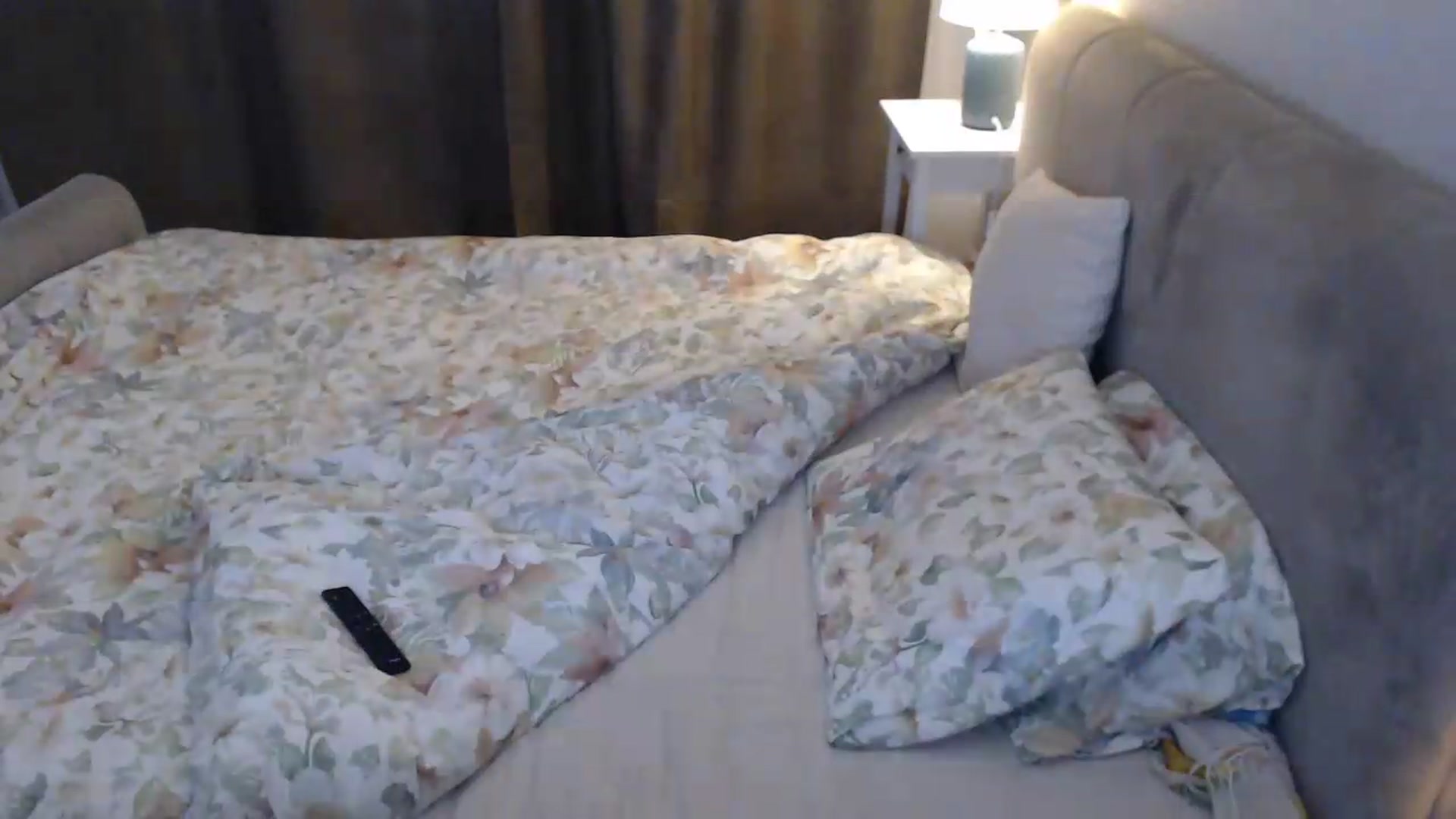 Gallery image thumbnail from Darkella's myfreecams stream on, 06/04/2026, 22:57 image 2 of 20