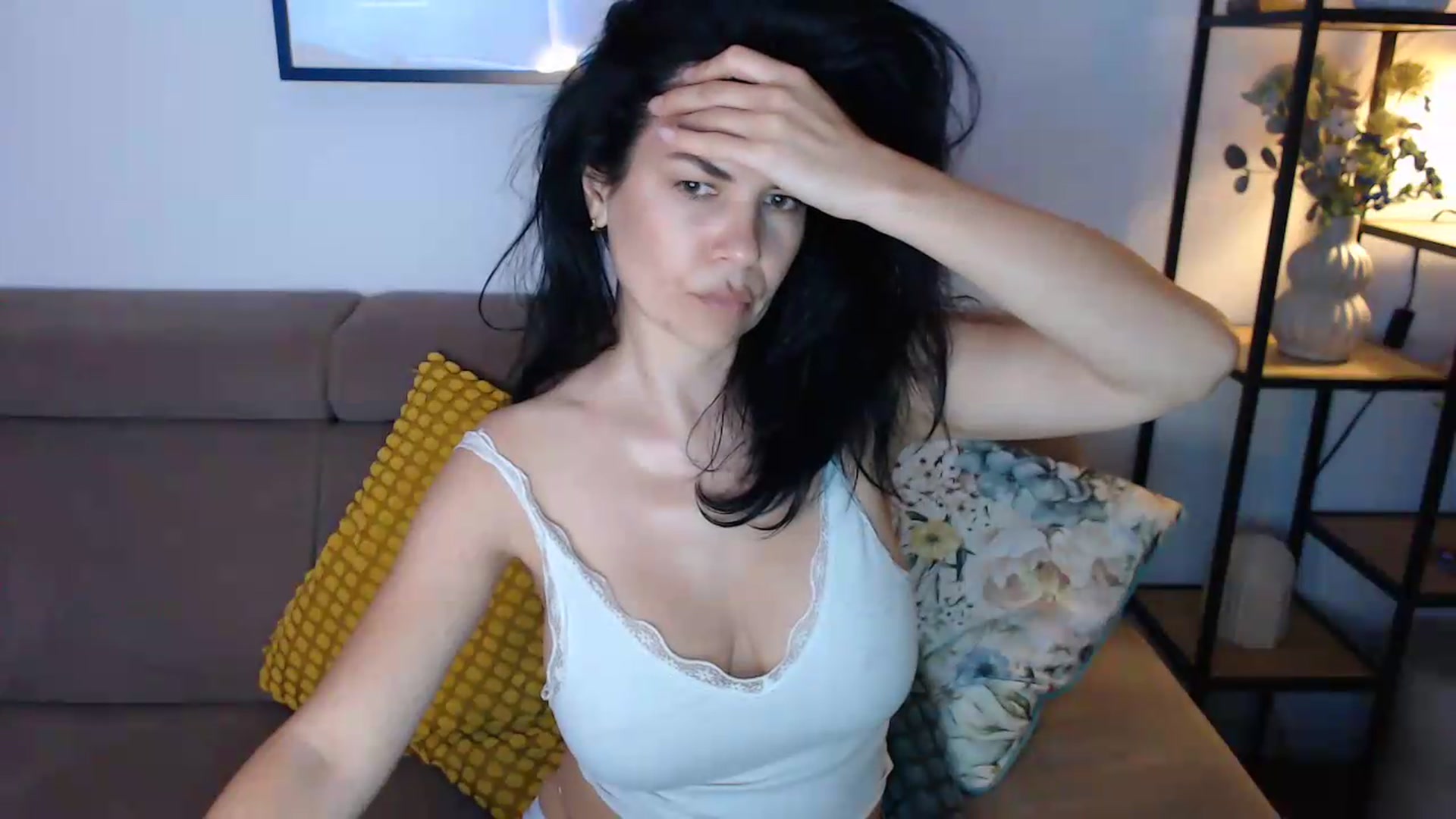 Gallery image thumbnail from Darkella's myfreecams stream on, 06/11/2026, 22:51 image 10 of 20