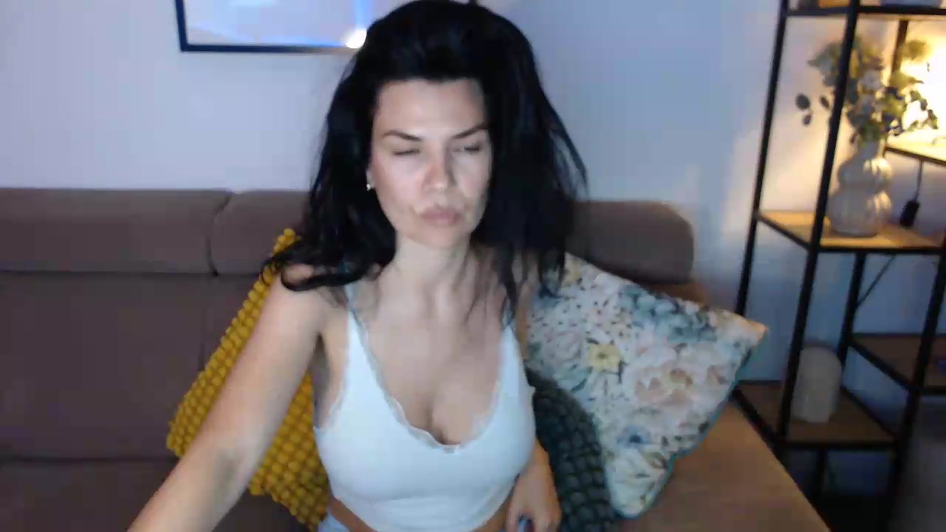 Gallery image thumbnail from Darkella's myfreecams stream on, 06/11/2026, 22:51 image 8 of 20