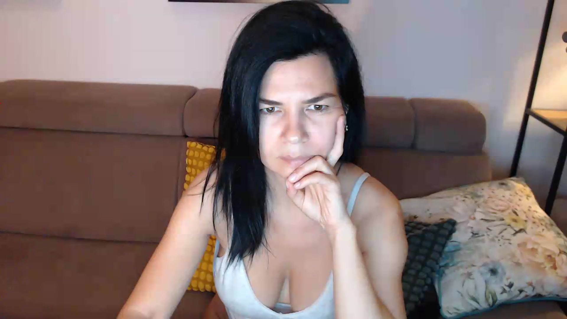 Gallery image thumbnail from Darkella's myfreecams stream on, 06/14/2026, 24:26 image 4 of 20